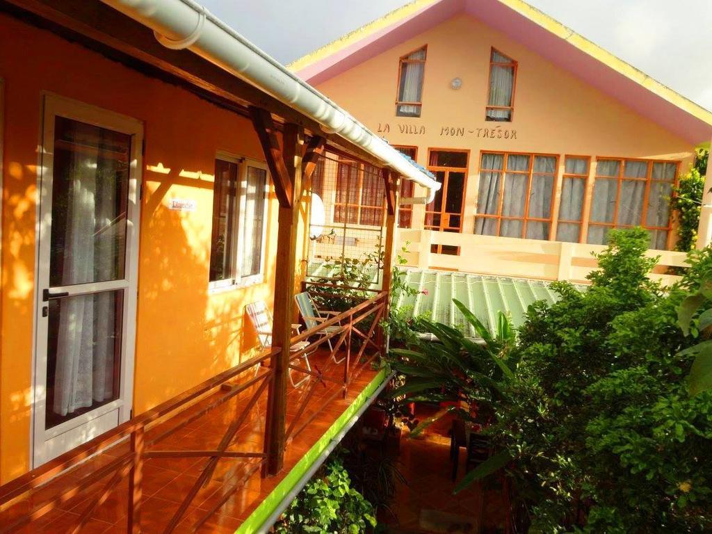 La Villa Mon Tresor Port Mathurin Exterior photo